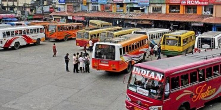 ഇന്ധന വില വര്‍ധന മൂലം സര്‍വീസ് നിര്‍ത്താനൊരുങ്ങി സംസ്ഥാനത്തെ സ്വകാര്യ ബസ് ഉടമകള്‍.