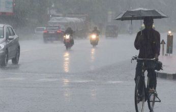 സംസ്ഥാനത്ത് ശക്തമായ മഴയ്ക്ക് സാധ്യത: 5 ജില്ലകളിൽ യെല്ലോ അലർട്ട് സംസ്ഥാനത്ത് ശക്തമായ മഴയ്ക്ക് സാധ്യത: 5 ജില്ലകളിൽ യെല്ലോ അലർട്ട്