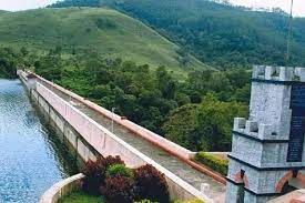 മുല്ലപ്പെരിയാറിലെ ജലനിരപ്പ് 139 അടിയാക്കേണ്ട അടിയന്തര സാഹചര്യമുണ്ടോയെന്ന് സുപ്രീംകോടതി.