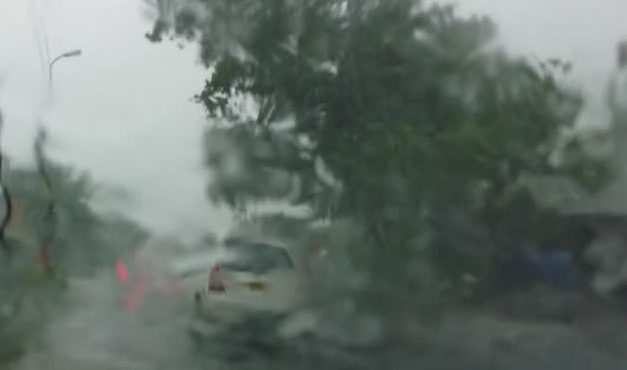 വയനാട്, കോഴിക്കോട് ജില്ലകളില്‍ കനത്ത മഴ.