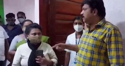 എം​എ​ല്‍​എ​ കെ.​ബി. ഗ​ണേ​ഷ് കു​മാ​റി​നെ​തി​രെ ആ​യു​ര്‍​വേ​ദഡോ​ക്ട​ര്‍​മാ​രു​ടെ സം​ഘ​ട​ന​ക​ള്‍ രംഗത്ത്