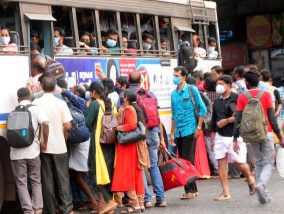 സ്വകാര്യ ബസ് സമരം മൂന്നാം ദിവസത്തിലേക്ക് – ചർച്ചക്ക് നടപടി സ്വീകരിക്കാതെ സർക്കാർ