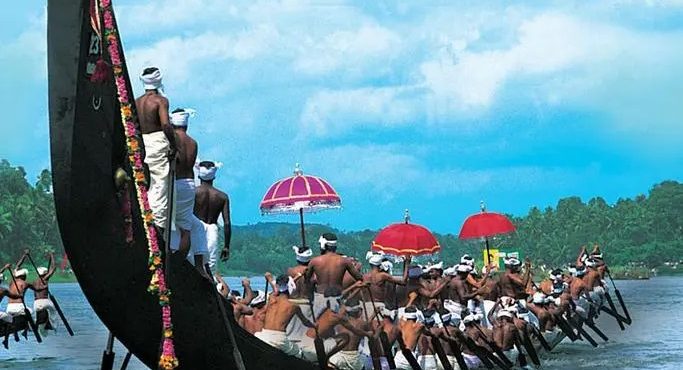 ആറന്മുള ജലോത്സവം  വർണാഭമായ ഉദ്ഘാടന ചടങ്ങ് ഒഴിവാക്കി