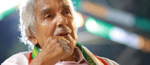 മുന്‍ മുഖ്യമന്ത്രി ഉമ്മന്‍ ചാണ്ടിയുടെ സംസ്‌കാരച്ചടങ്ങില്‍ ഔദ്യോഗിക ബഹുമതികള്‍ ഉണ്ടാകില്ല